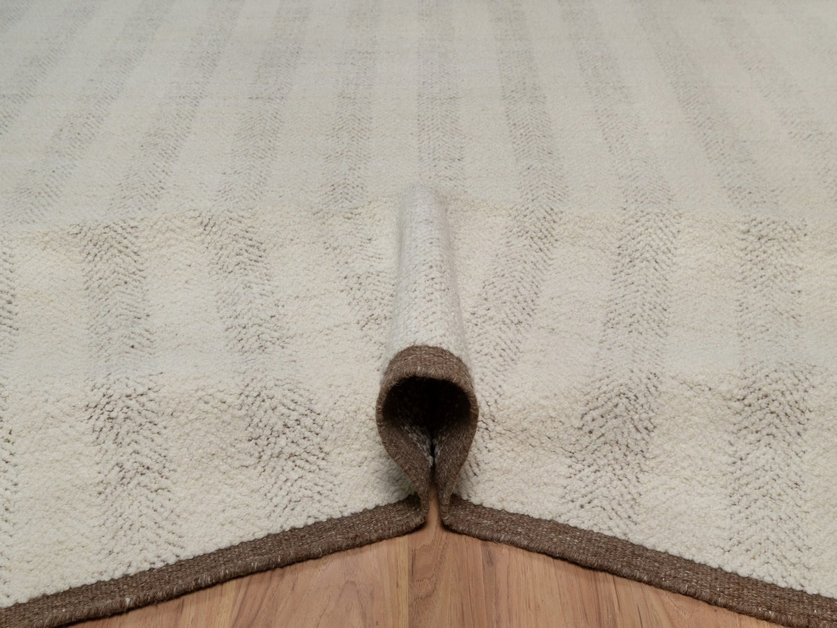 Modern / Contemporary hand-knotted wool rug in Ivory & Chocolate Brown, 12' x 14'11" — SKU O092301 (view 5)