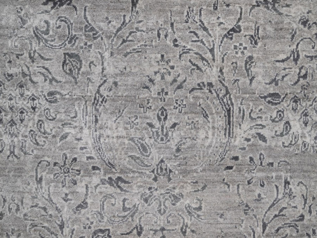 Transitional hand-knotted wool/silk rug in Gray, 3' x 5'1" — SKU O092302 (view 5)