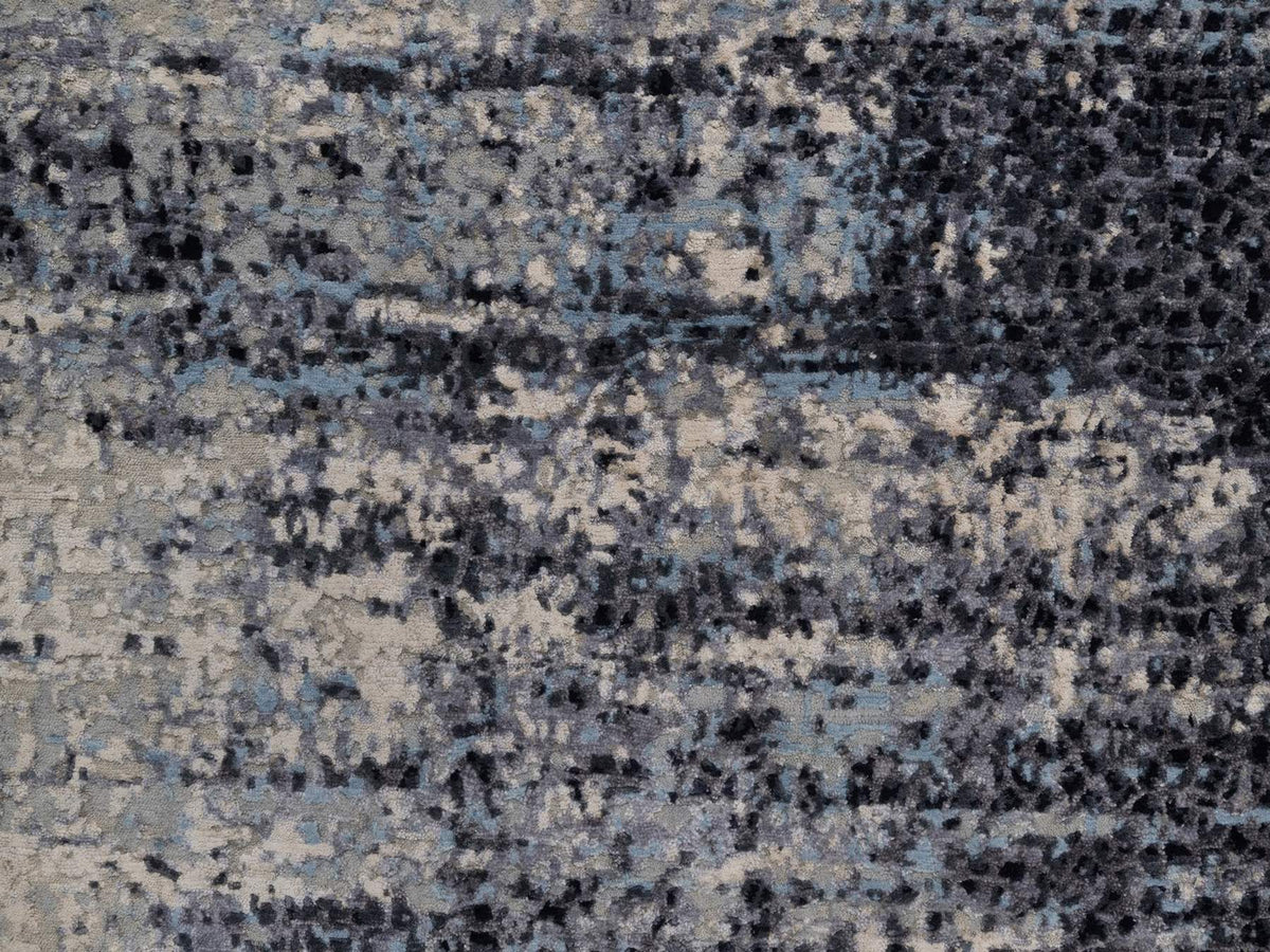 Modern / Contemporary hand-knotted wool/silk rug in Gray, 5' x 7'1" — SKU O092303 (view 5)