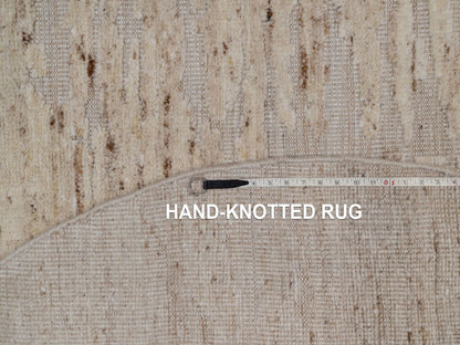 Modern / Contemporary hand-knotted wool rug in Ivory, 6' x 6' — SKU O092310 (view 8)
