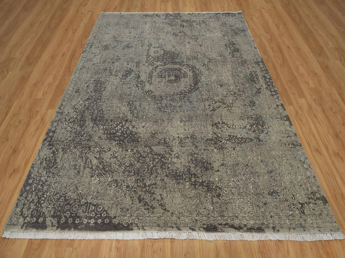 Mamluk Mamluk hand-knotted wool rug in Gray, 7'10" x 9'11" — SKU O092331 (view 2)