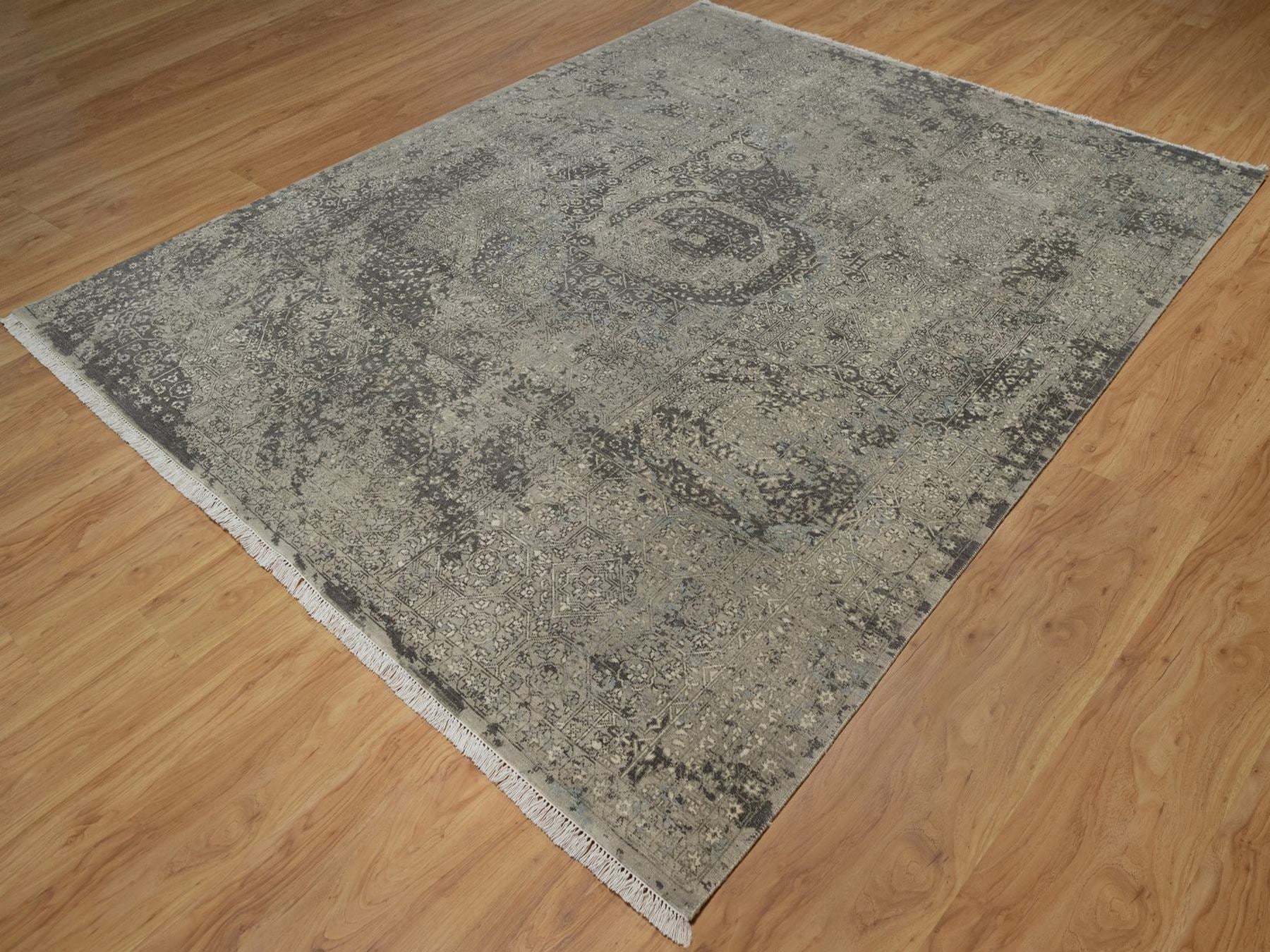 Mamluk Mamluk hand-knotted wool rug in Gray, 7'10" x 9'11" — SKU O092331 (view 3)