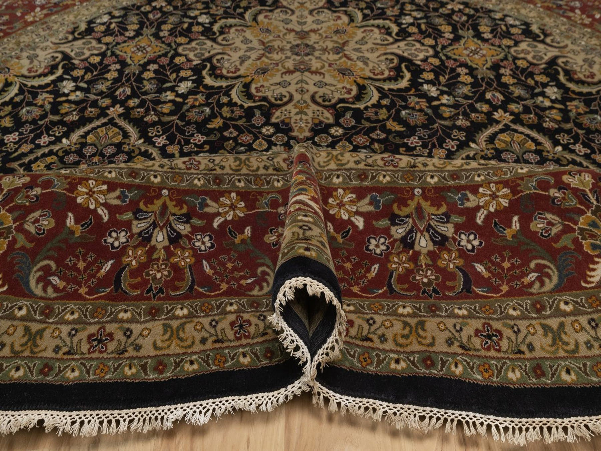 Kashan Fine Oriental hand-knotted wool rug in Black & Red, 9' x 9' — SKU O092333 (view 5)