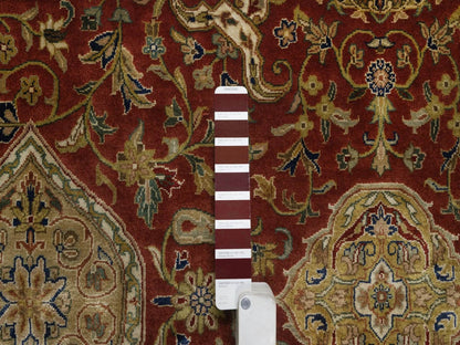 Kashan Fine Oriental hand-knotted wool rug in Red & Ivory, 9' x 9' — SKU O092334 (view 7)