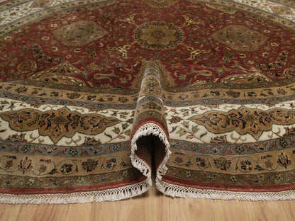Red 9'1" x 9'1" Fine Oriental Hand knotted Wool Rug - Sku: O092340