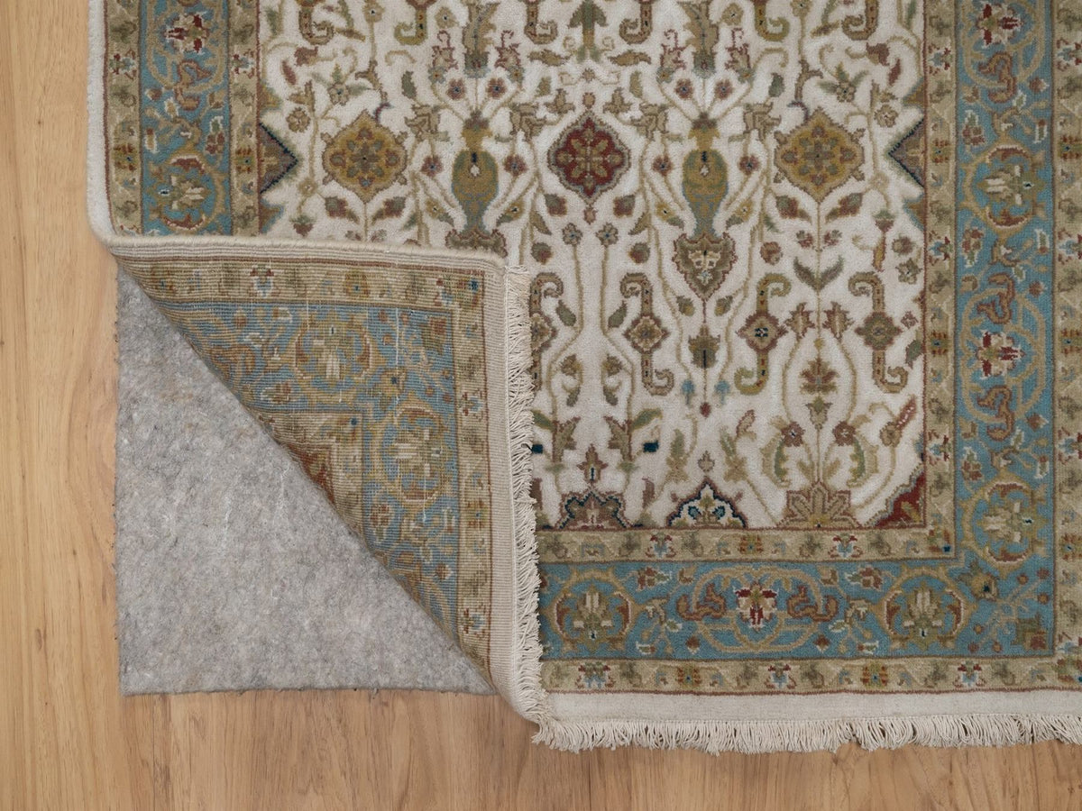Tabriz Fine Oriental hand-knotted wool runner in Ivory & Blue, 2'8" x 11'4" — SKU O092349 (view 3)