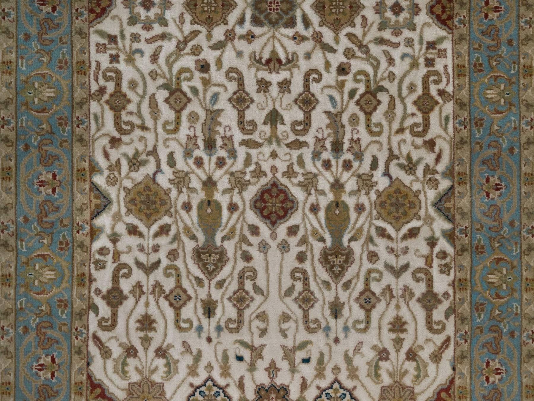 Tabriz Fine Oriental hand-knotted wool runner in Ivory & Blue, 2'8" x 11'4" — SKU O092349 (view 5)