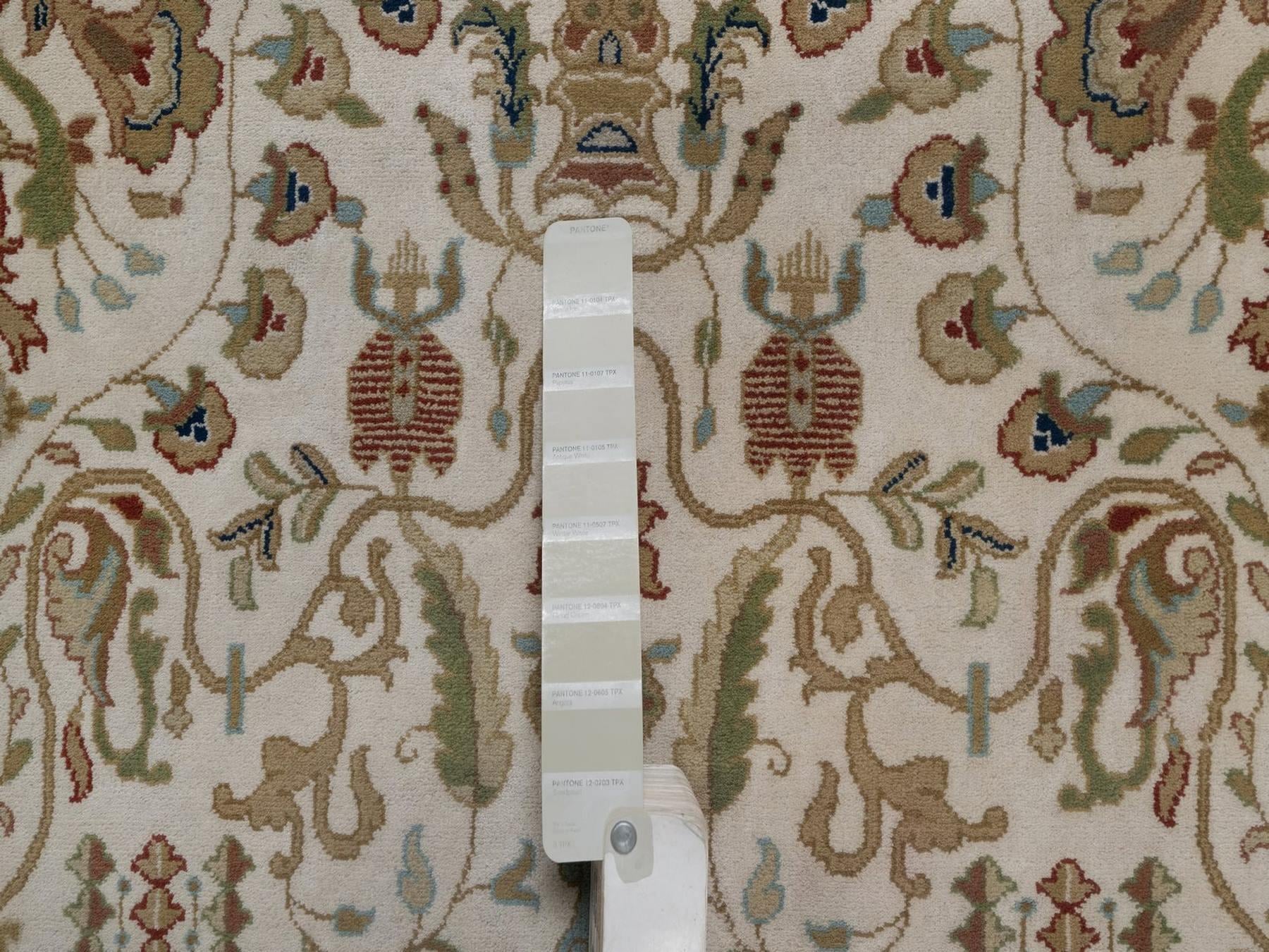 Tabriz Fine Oriental hand-knotted wool runner in Ivory & Blue, 3'1" x 17'5" — SKU O092352 (view 4)