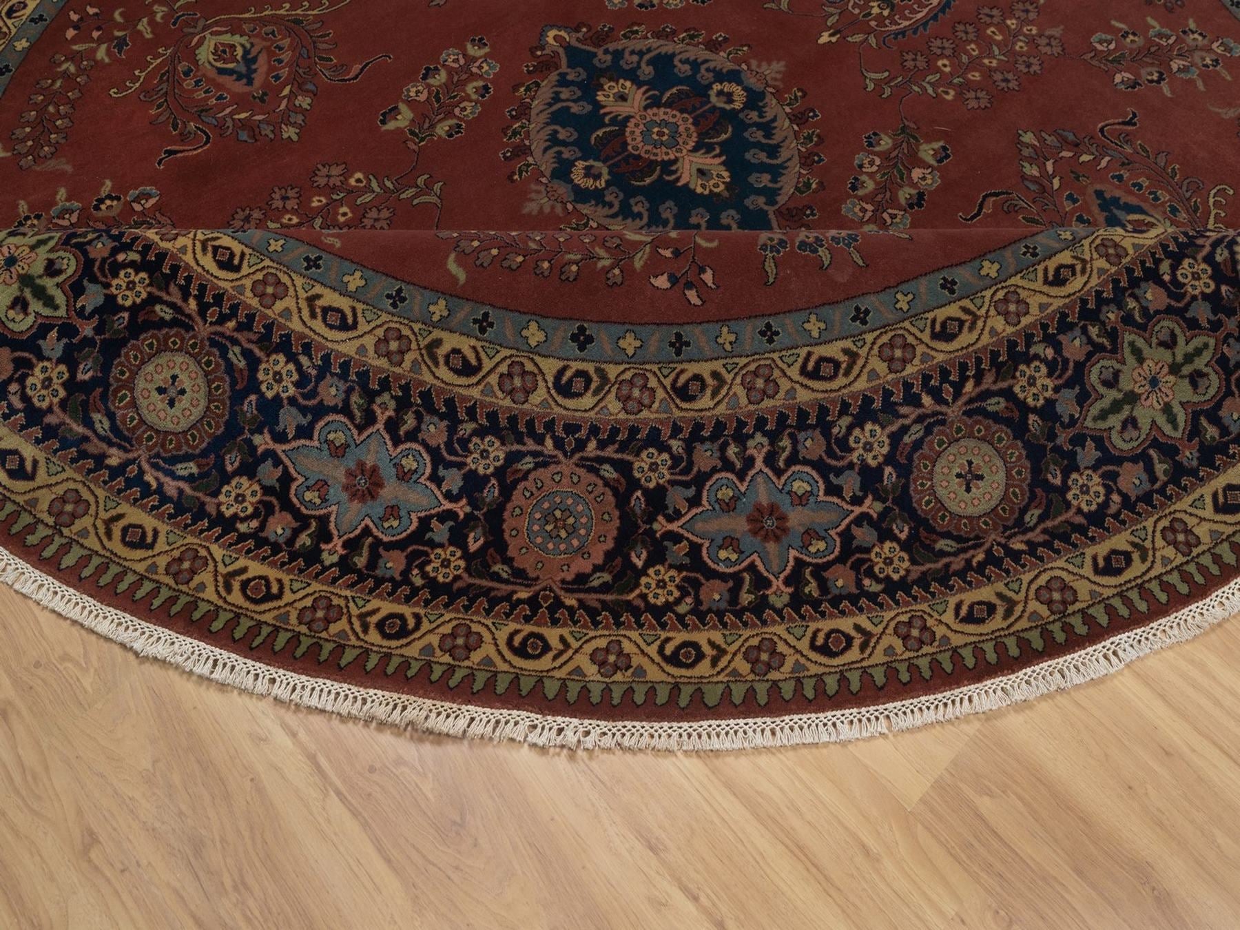 Sarouk Fine Oriental hand-knotted wool rug in Red & Midnight Blue, 9' x 9' — SKU O092358 (view 6)