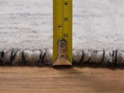 Grey 2'6" x 11'10" Modern and Contemporary Hand knotted Wool/Silk Rug - Sku: O092381