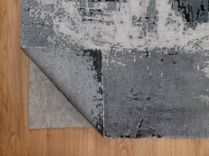Modern / Contemporary hand-knotted wool/silk rug in Ivory, 8'1" x 10'1" — SKU O092387 (view 4)