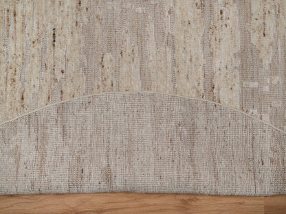 Modern / Contemporary hand-knotted wool rug in Ivory, 8' x 8' — SKU O092392 (view 4)