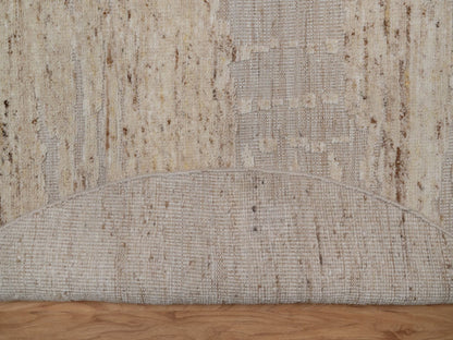 Modern / Contemporary hand-knotted wool rug in Ivory, 6' x 6' — SKU O092393 (view 3)