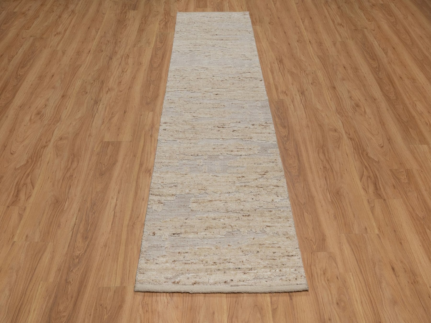 Ivory 2'7" x 10'2" Modern / Contemporary Hand knotted Wool Rug - Sku: O092396
