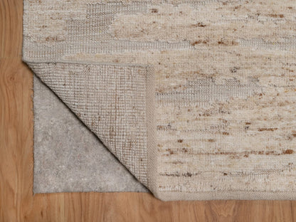Modern / Contemporary hand-knotted wool runner in Ivory, 2'8" x 12'1" — SKU O092397 (view 3)