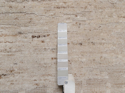 Modern / Contemporary hand-knotted wool rug in Ivory, 4'11" x 4'11" — SKU O092398 (view 4)