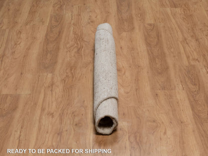 Ivory 4'11" x 4'11" Modern and Contemporary Hand knotted Wool Rug - Sku: O092398