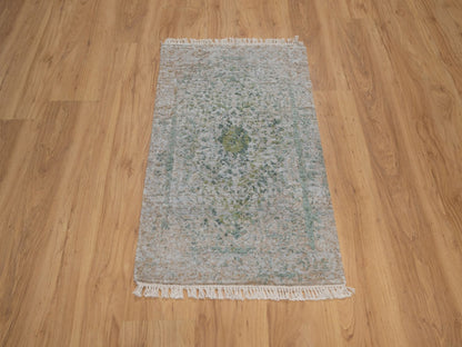 Green 2'0" x 3'1" Modern and Contemporary Hand knotted Wool/Silk Rug - Sku: O092401