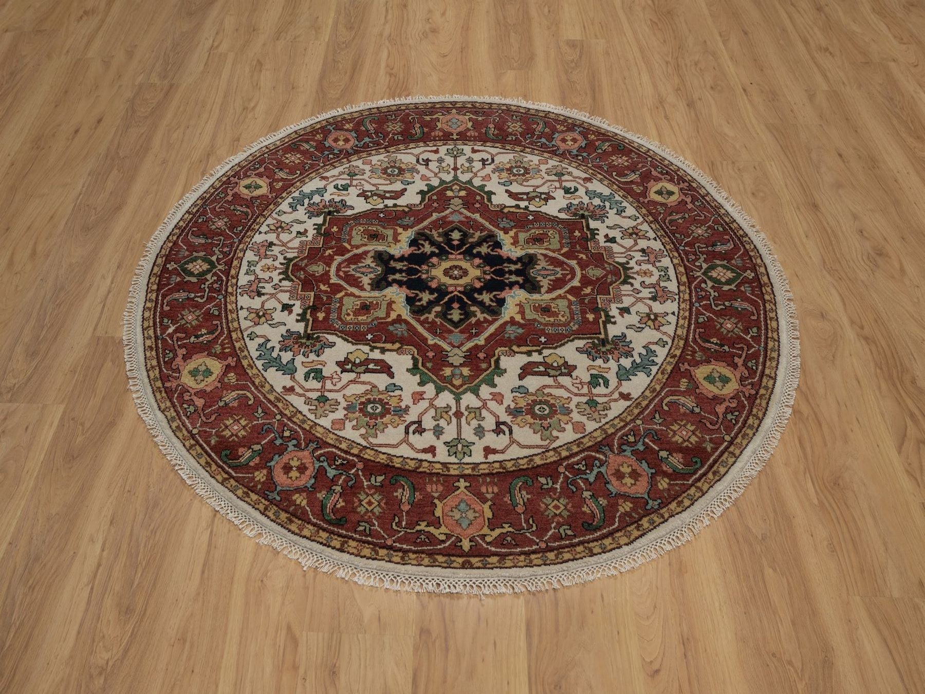 Heriz Heriz hand-knotted wool rug in Ivory & Red, 5'2" x 5'2" — SKU O092409 (view 2)