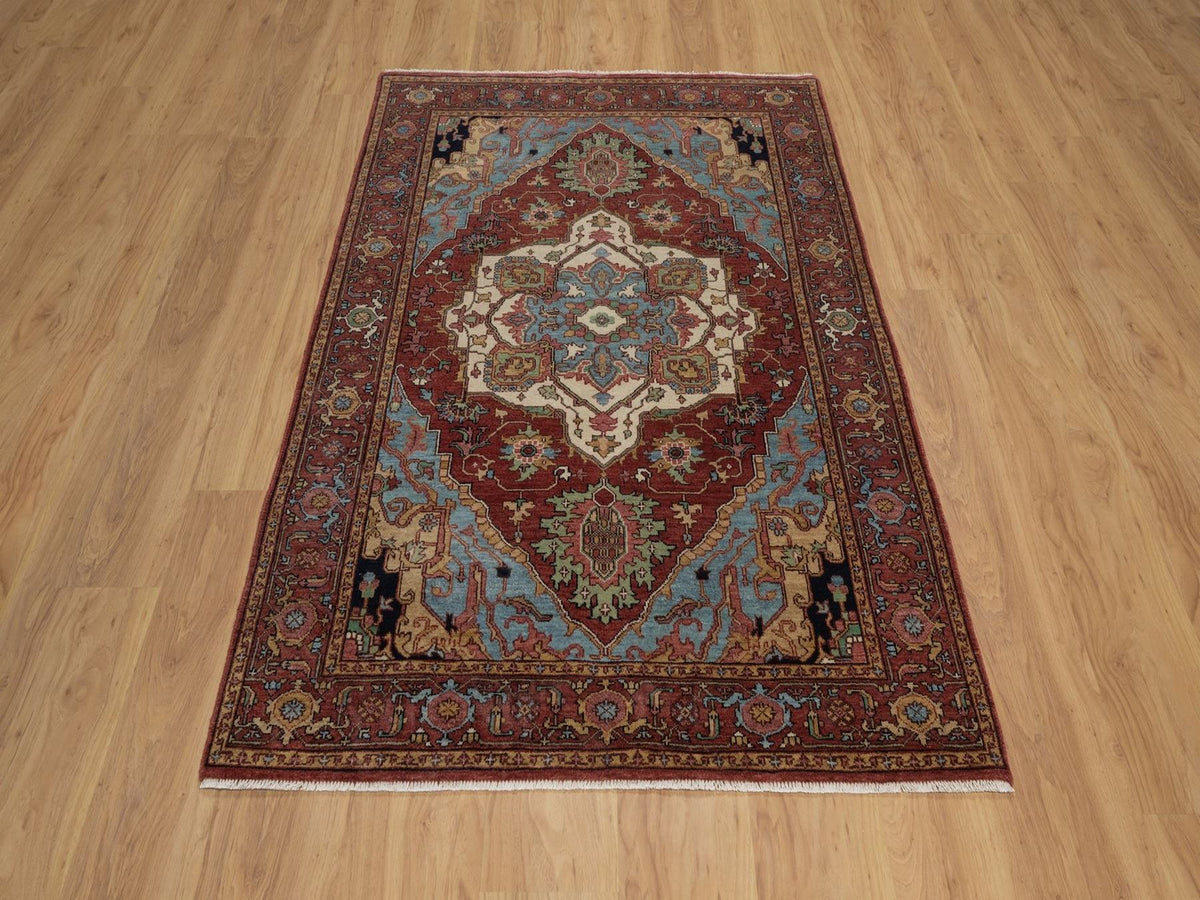 Heriz Heriz hand-knotted wool rug in Red, 4'1" x 6'2" — SKU O092415 (view 2)