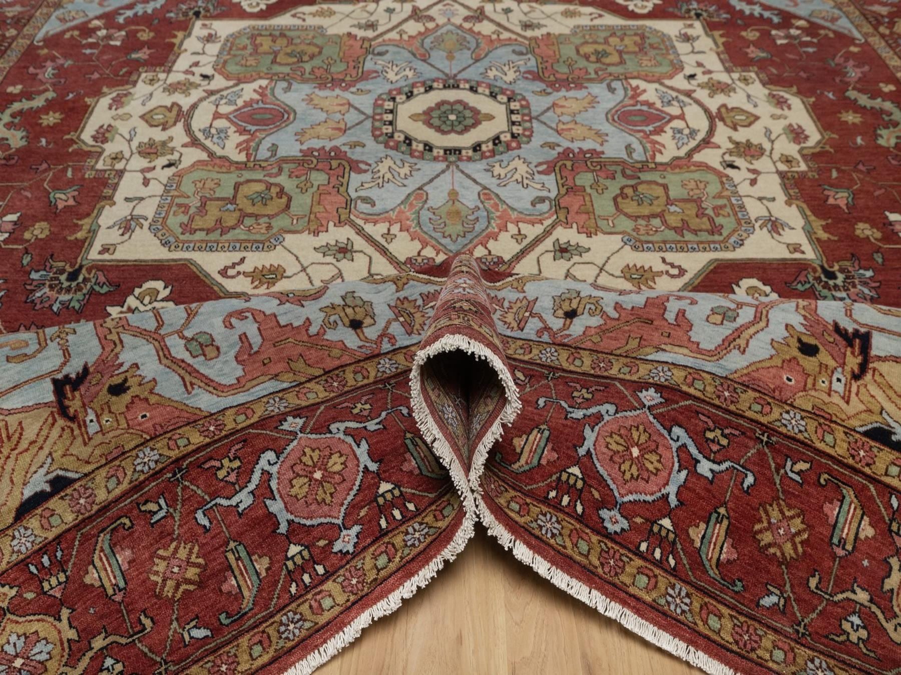 Heriz Heriz hand-knotted wool rug in Red, 9'1" x 12'2" — SKU O092422 (view 5)