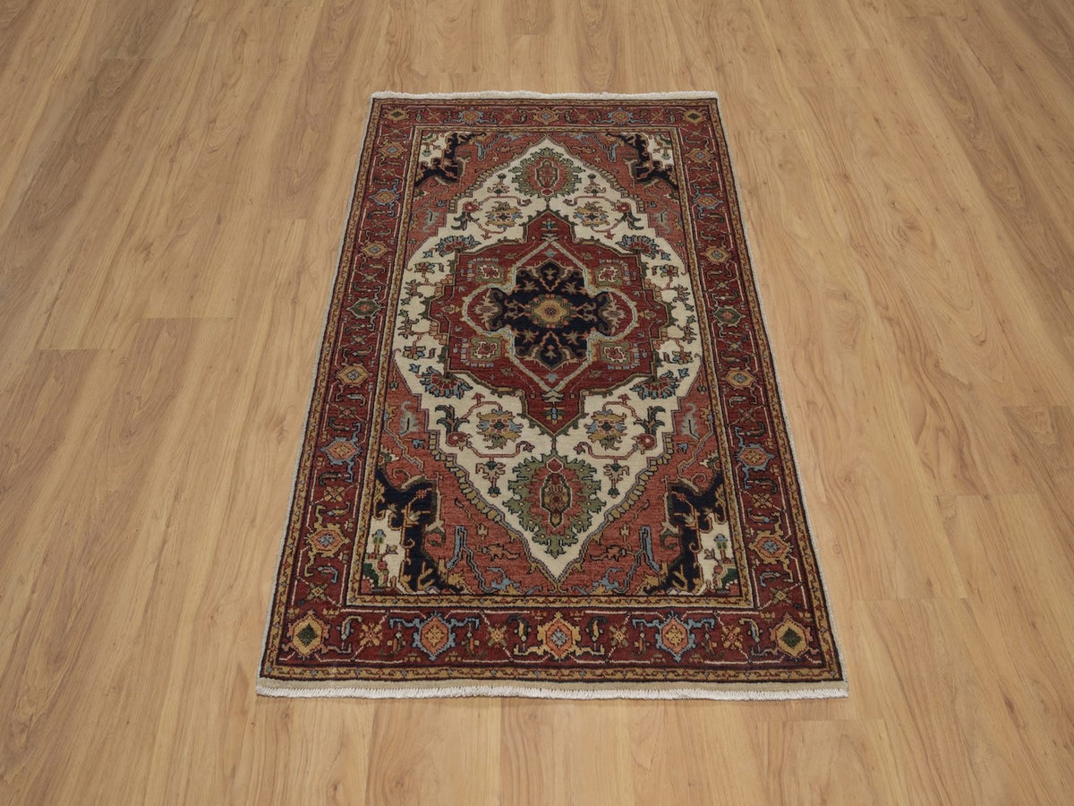 Heriz Heriz hand-knotted wool rug in Ivory & Red, 3'1" x 5'1" — SKU O092441 (view 2)