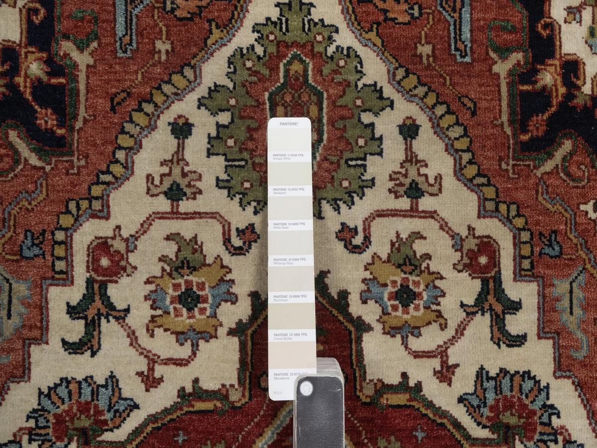 Heriz Heriz hand-knotted wool rug in Ivory & Red, 3'1" x 5'1" — SKU O092441 (view 4)