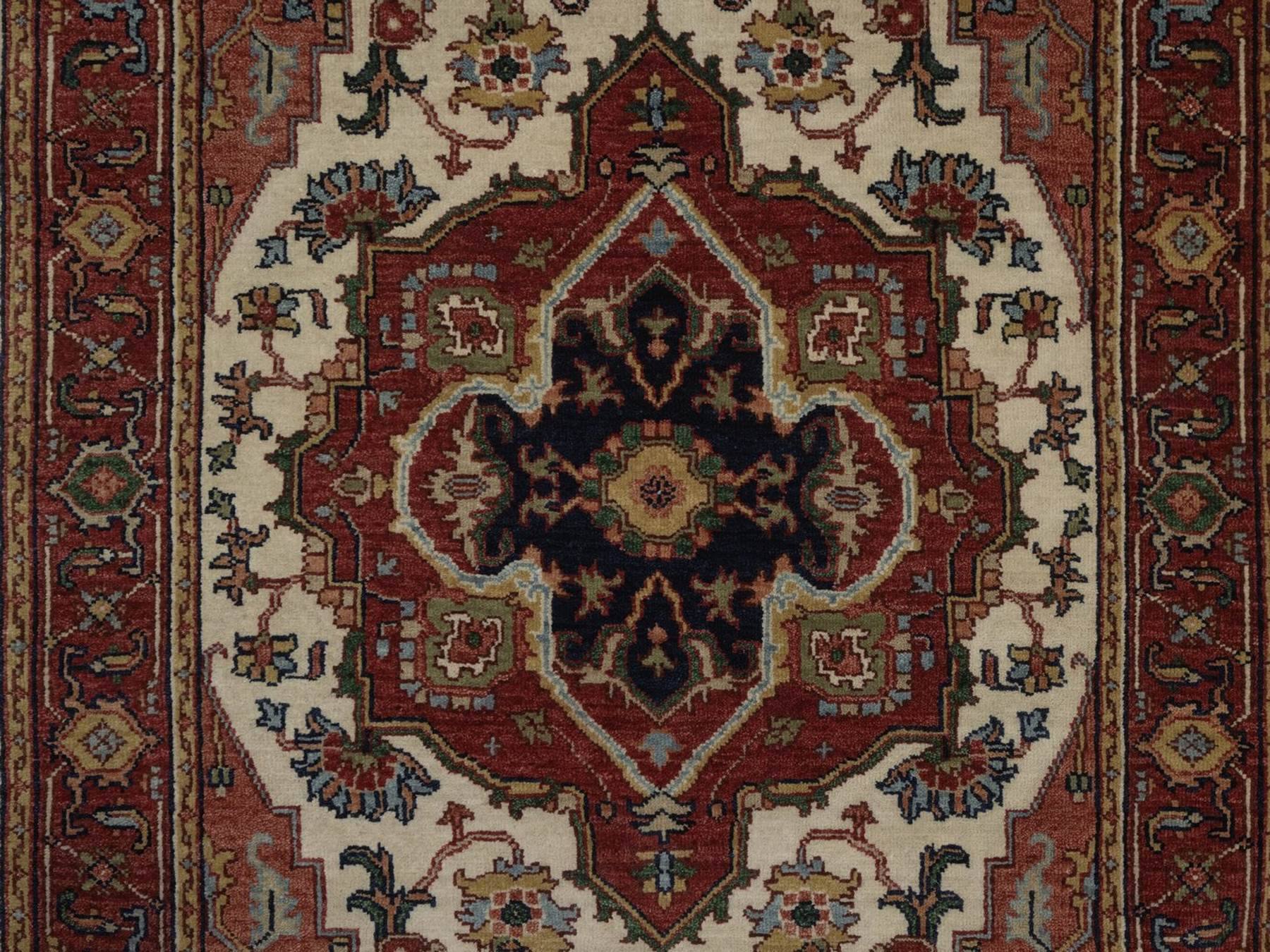 Heriz Heriz hand-knotted wool rug in Ivory & Red, 3'1" x 5'1" — SKU O092441 (view 5)