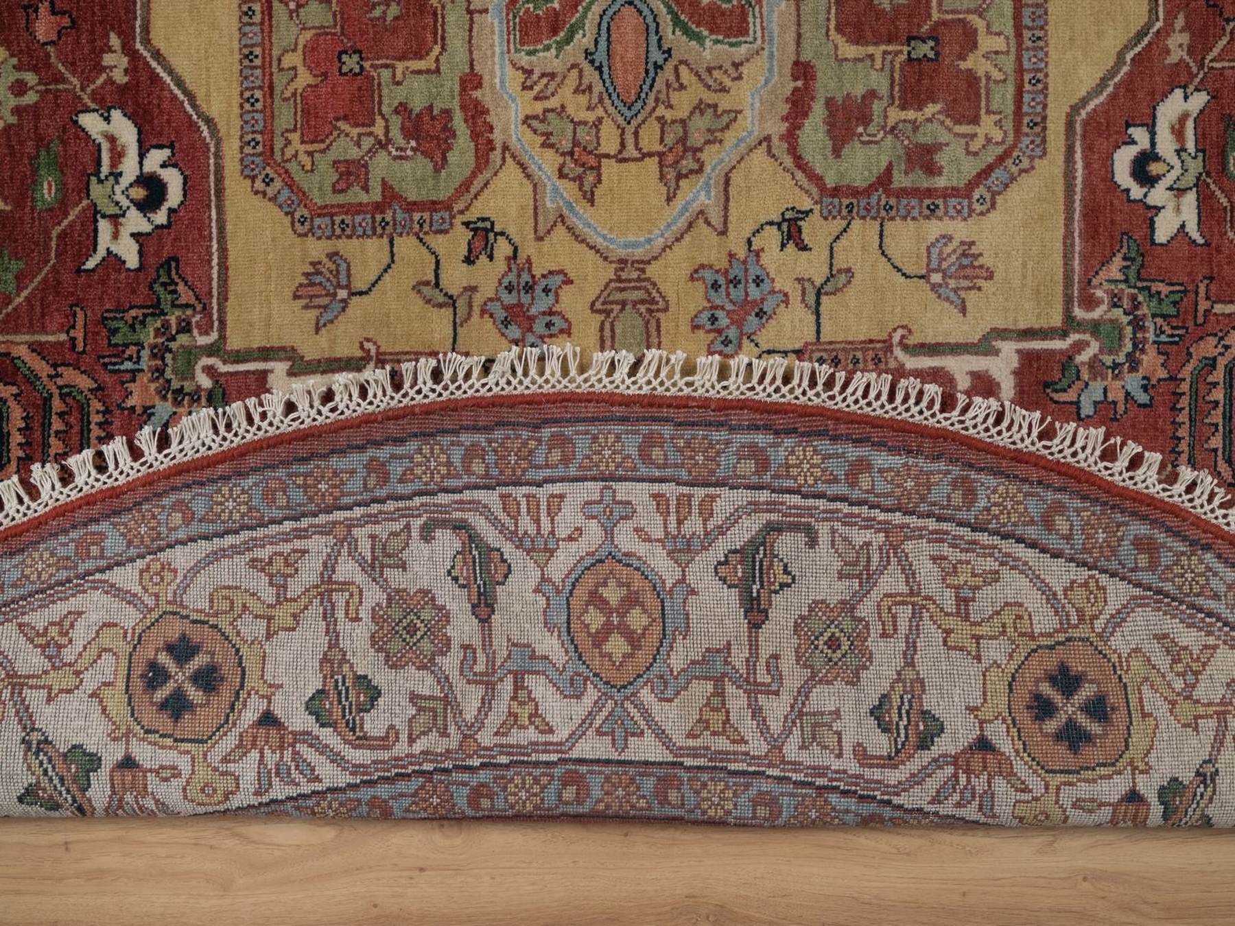 Heriz Heriz hand-knotted wool rug in Red & Ivory, 8' x 8' — SKU O092443 (view 4)