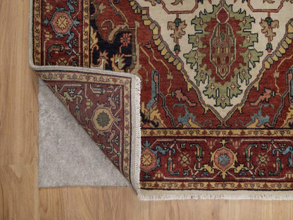 Heriz Heriz hand-knotted wool rug in Ivory & Red, 4'1" x 6'2" — SKU O092446 (view 3)