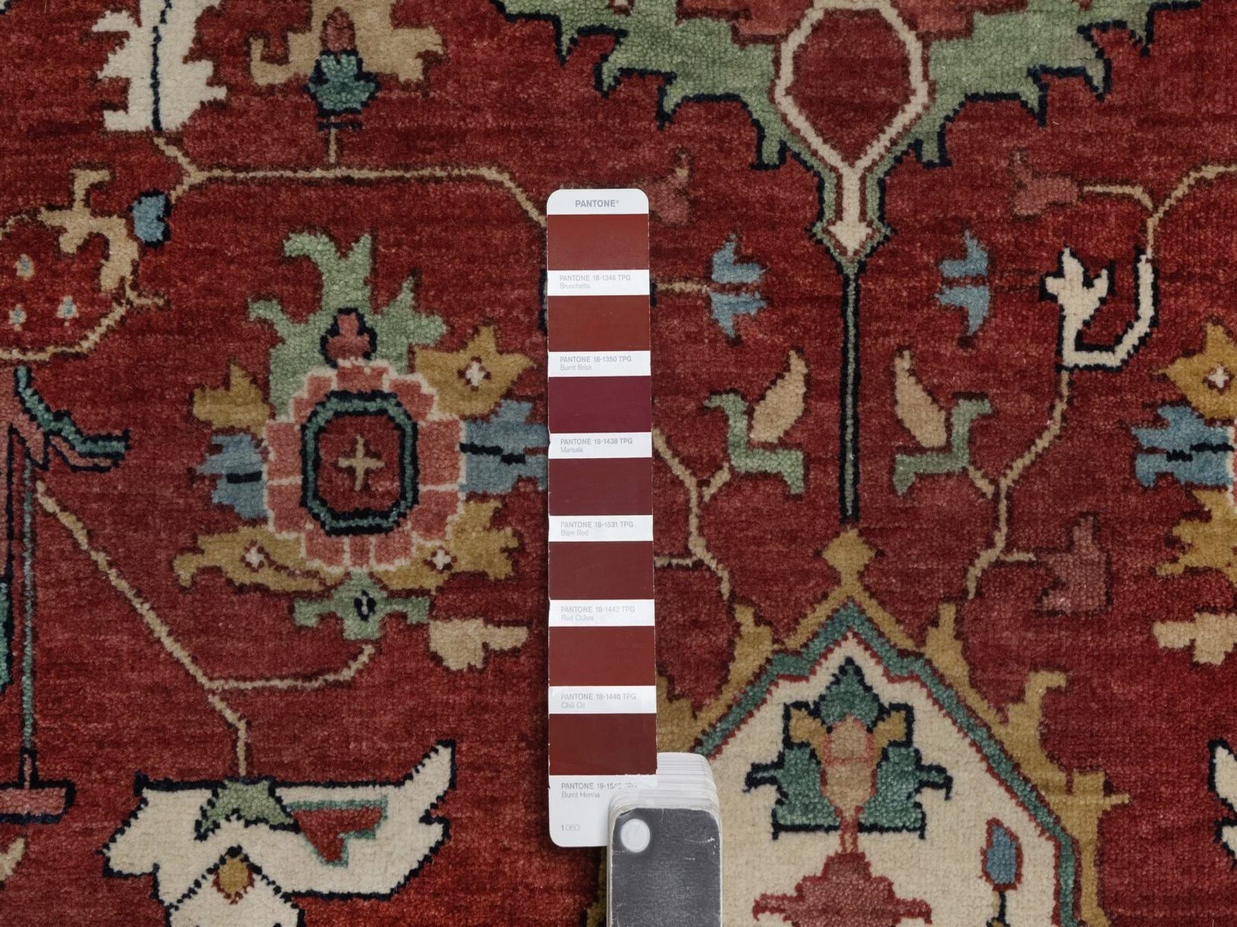 Heriz Heriz hand-knotted wool rug in Red, 6'1" x 9'2" — SKU O092448 (view 7)