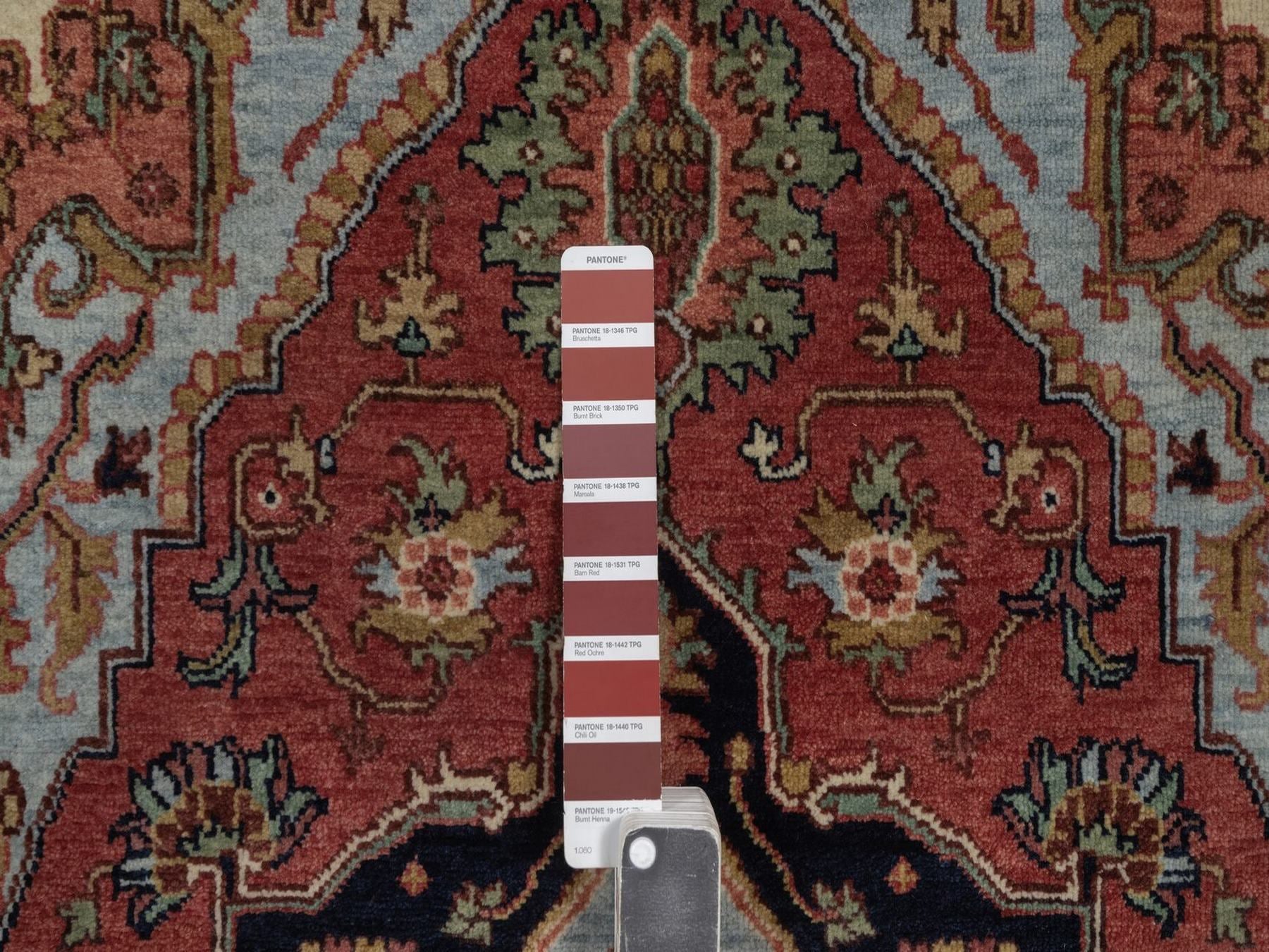 Heriz Heriz hand-knotted wool rug in Red & Midnight Blue, 3' x 5'3" — SKU O092461 (view 4)