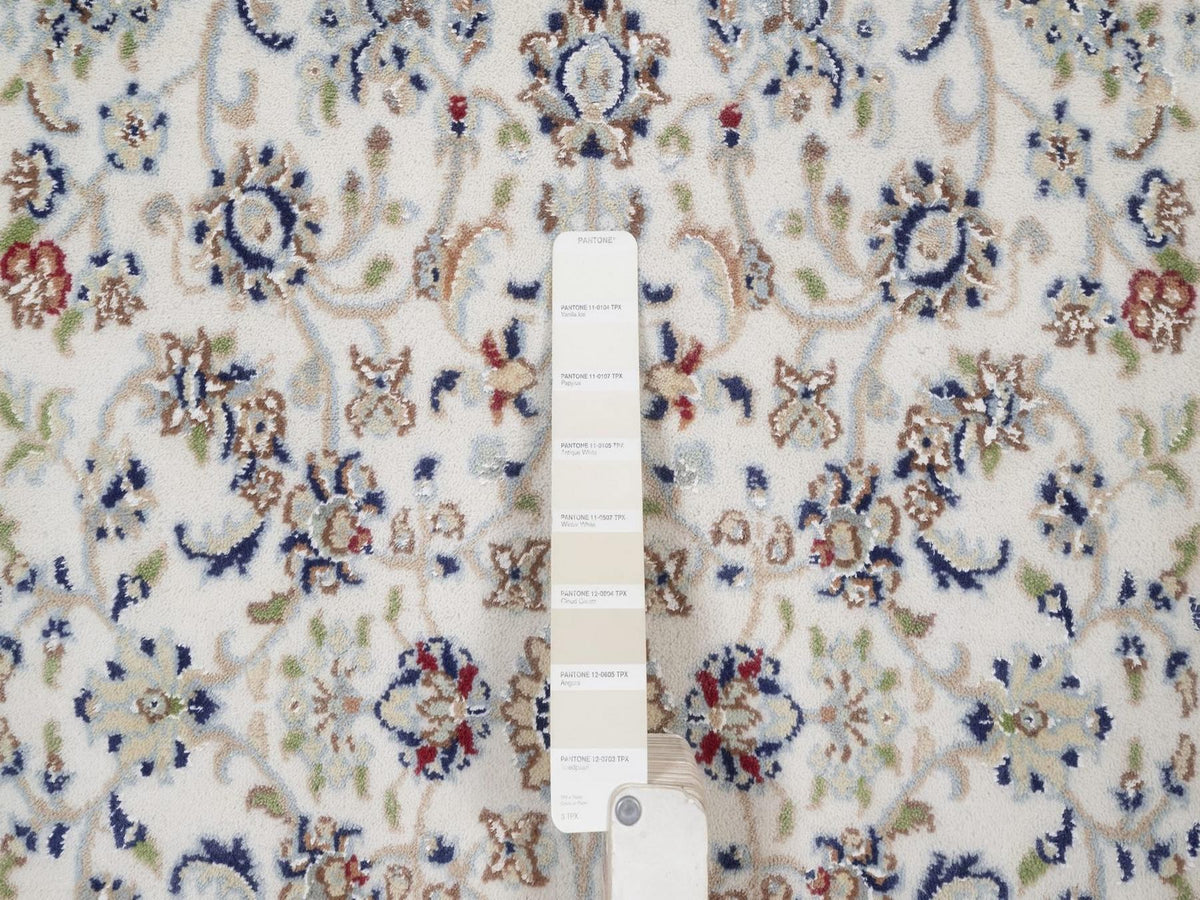 Nain Fine Oriental hand-knotted wool/silk rug in Ivory & Midnight Blue, 3' x 5'2" — SKU O092470 (view 4)