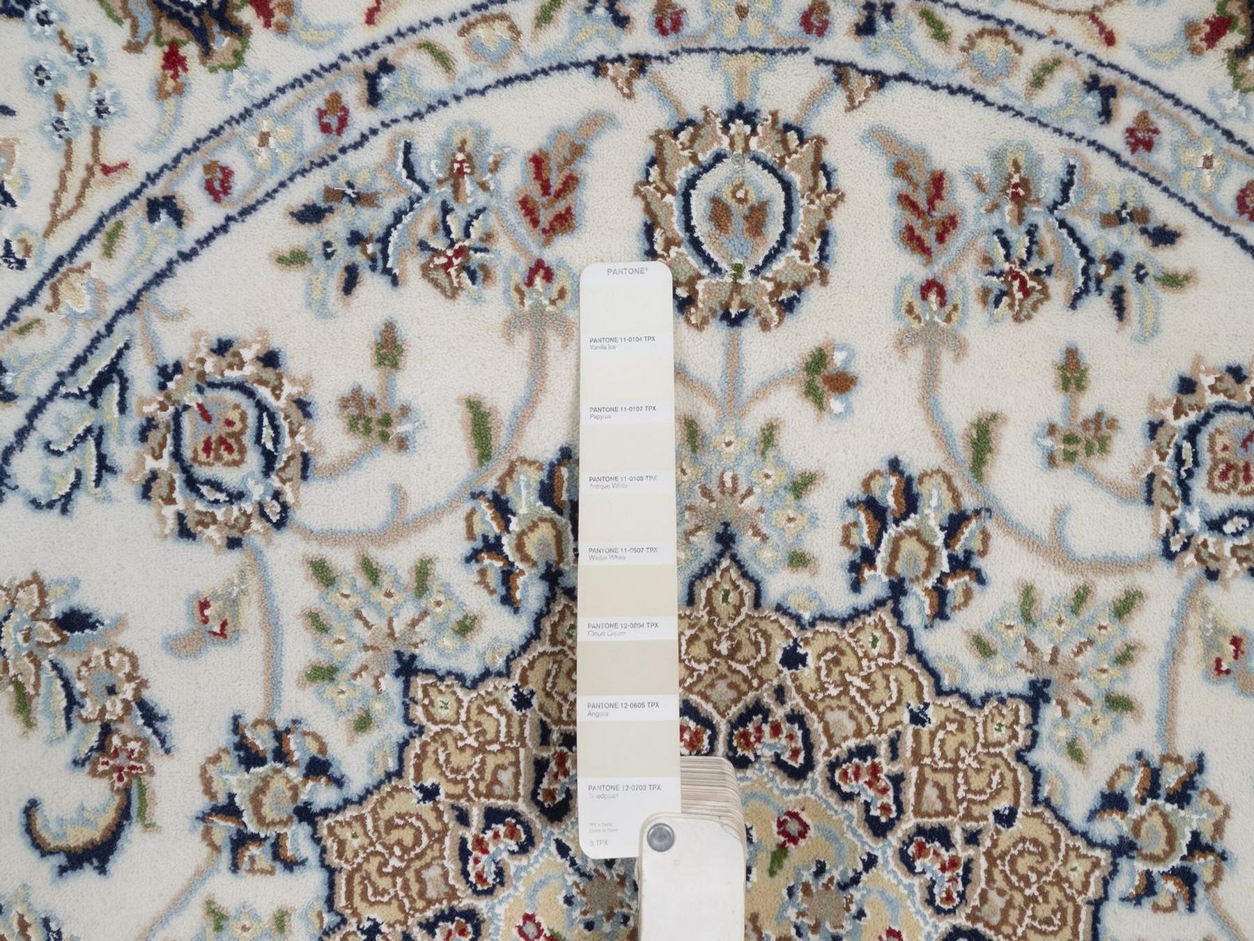 Nain Fine Oriental hand-knotted wool/silk rug in Ivory, 4'1" x 4'1" — SKU O092486 (view 4)