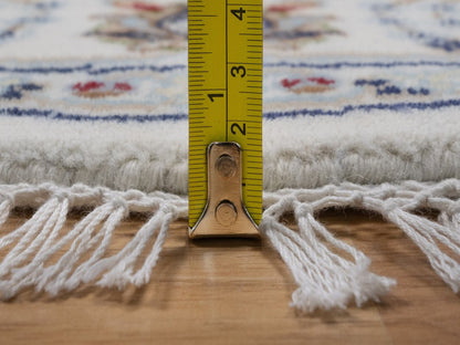Nain Fine Oriental hand-knotted wool/silk rug in Ivory, 4'1" x 4'1" — SKU O092486 (view 7)