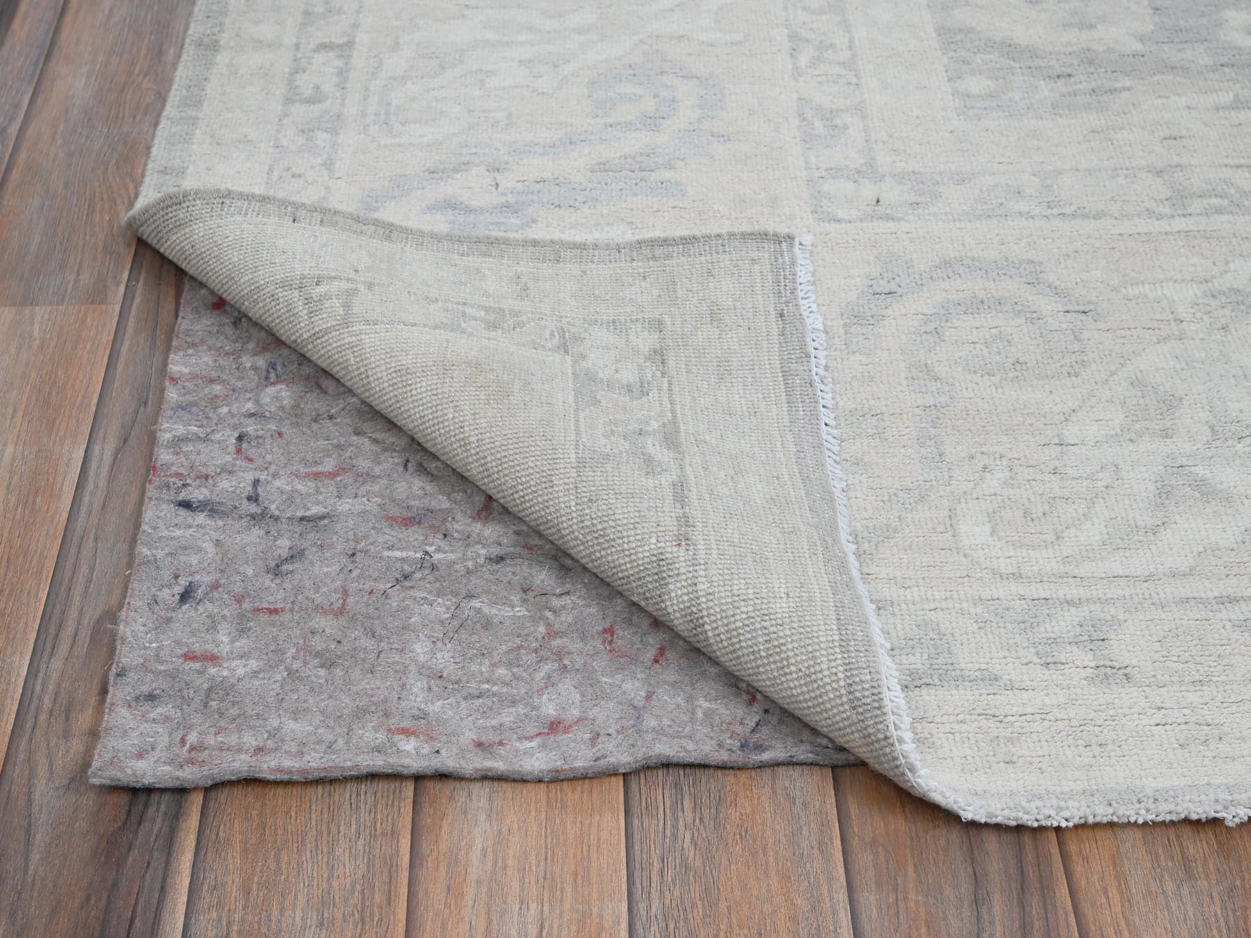 Peshawar Oushak hand-knotted wool rug in Gray & Ivory, 8'9" x 11'10" — SKU O0924 (view 4)