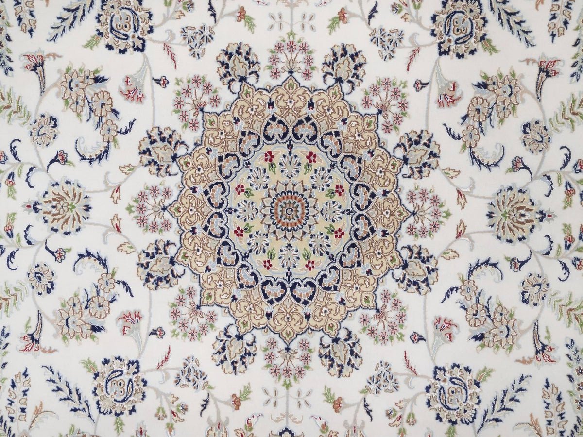 Nain Fine Oriental hand-knotted wool/silk rug in Ivory, 10' x 14' — SKU O092501 (view 8)