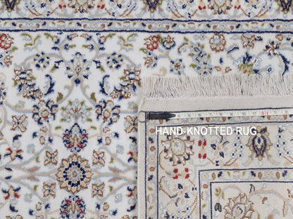 Nain Fine Oriental hand-knotted wool/silk rug in Ivory, 3'1" x 5'3" — SKU O092514 (view 8)