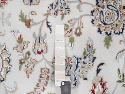 Nain Fine Oriental hand-knotted wool/silk rug in Ivory, 9'7" x 13'11" — SKU O092584 (view 7)