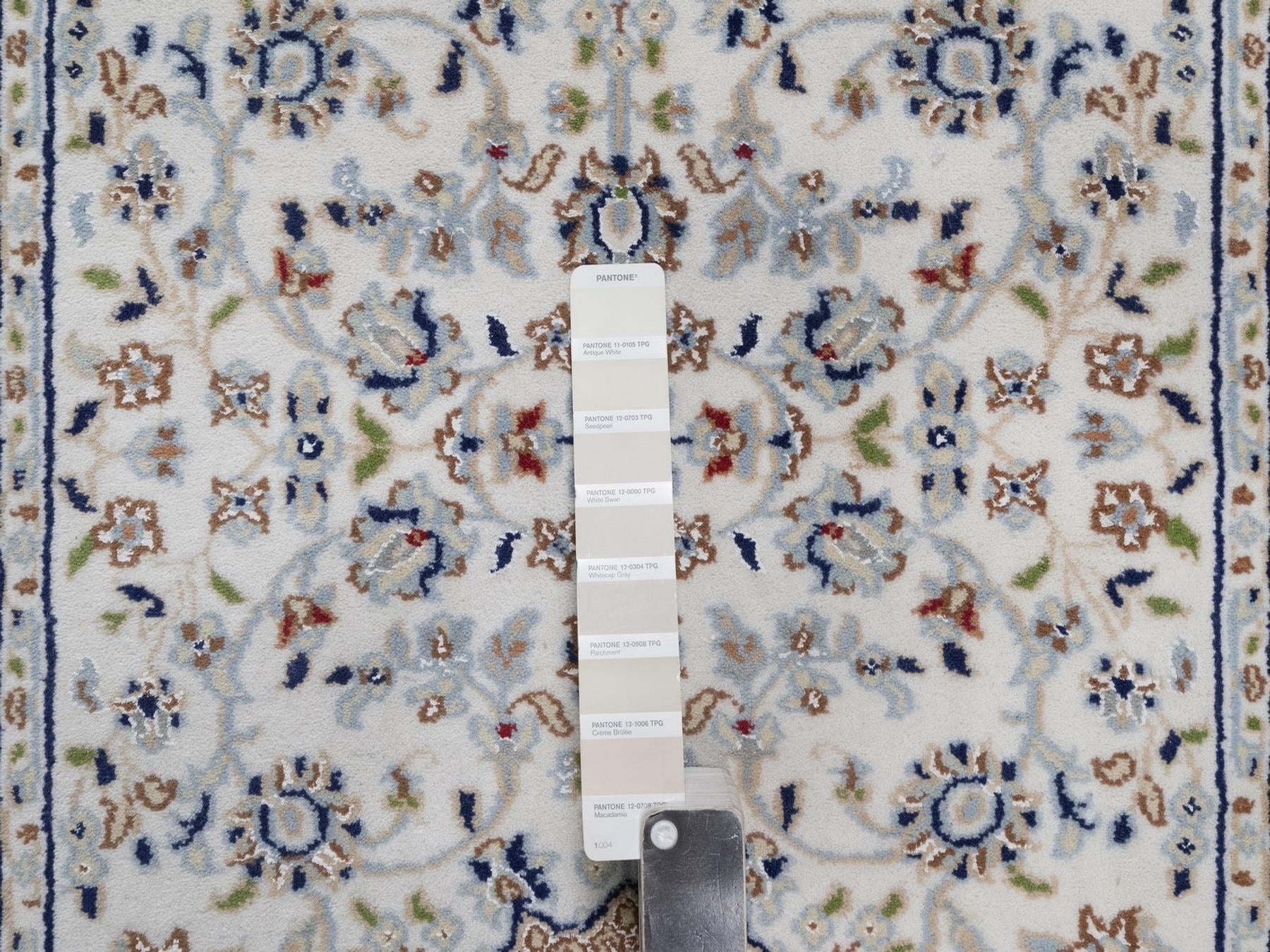 Nain Fine Oriental hand-knotted wool/silk runner in Ivory, 2'9" x 20'2" — SKU O092590 (view 4)