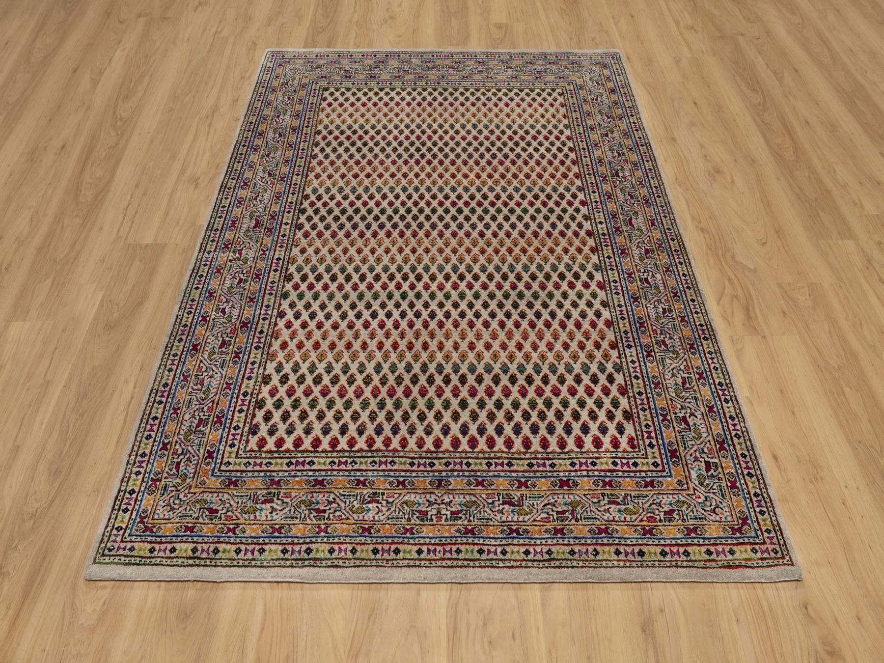 Beige 5'0" x 7'1" Modern and Contemporary Hand knotted Wool/Silk Rug - Sku: O092600