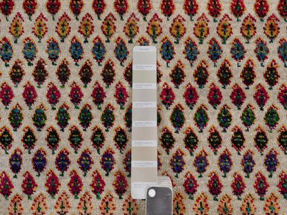 Beige 5'0" x 7'1" Modern and Contemporary Hand knotted Wool/Silk Rug - Sku: O092600