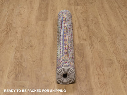 Sarouk Modern / Contemporary hand-knotted wool/sari silk rug in Beige, 5' x 7'1" — SKU O092600 (view 6)