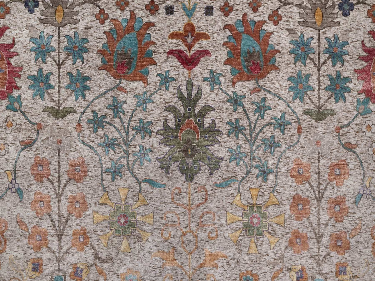 Transitional hand-knotted wool/silk rug in Ivory, 11'7" x 18'3" — SKU O092606 (view 8)
