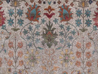 Transitional hand-knotted wool/silk rug in Ivory, 11'7" x 18'3" — SKU O092606 (view 8)