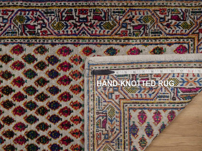 Beige 2'0" x 3'0" Modern and Contemporary Hand knotted Wool/Silk Rug - Sku: O092617