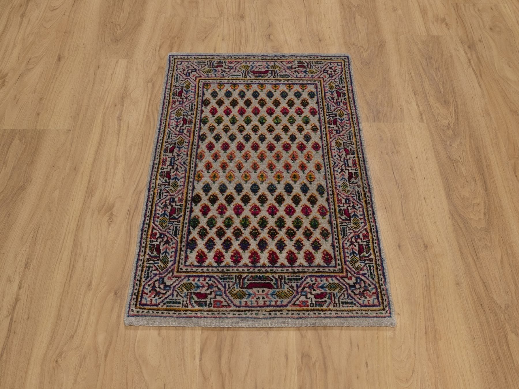 Beige 1'10" x 3'0" Modern and Contemporary Hand knotted Wool/Silk Rug - Sku: O092618