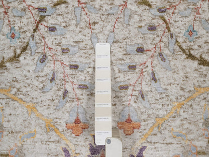 Transitional hand-knotted wool/silk rug in Ivory, 9'10" x 14'2" — SKU O092620 (view 7)