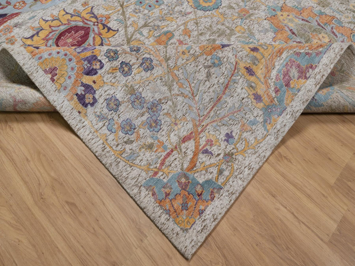 Transitional hand-knotted wool/silk rug in Ivory, 11'9" x 15'2" — SKU O092621 (view 6)