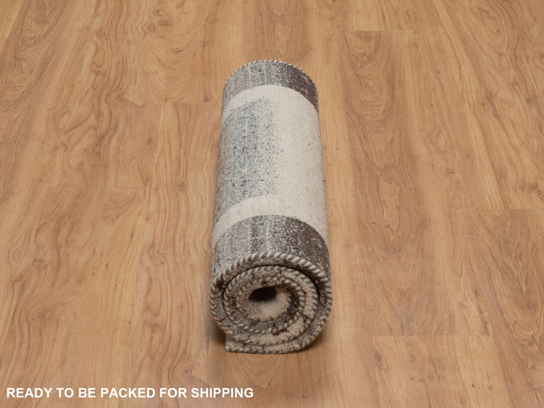 Gabbeh Modern / Contemporary hand-knotted wool rug in Ivory, 2'6" x 4'8", SKU O092623 (view 6)